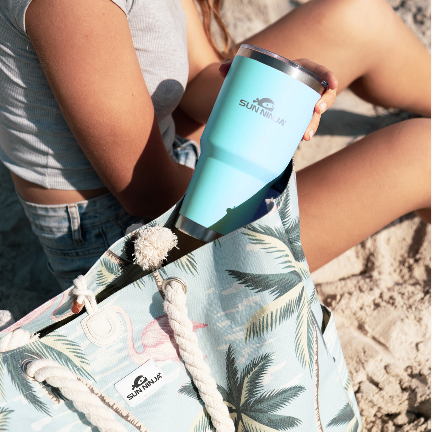 30-oz-tumbler-i4 30oz_tumbler_turquoise_7_e4ddf845-09d2-4f4f-9530-96eaa8ffe8ea.png