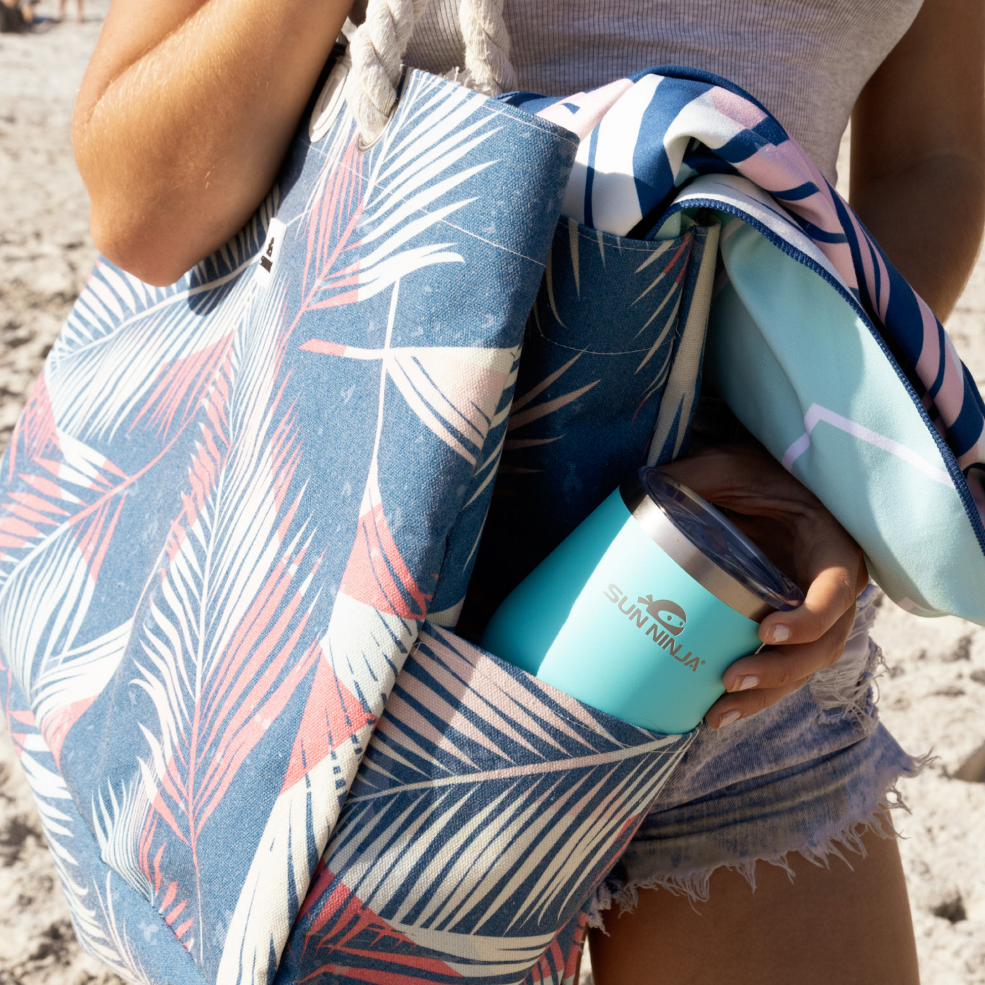 canvas-tote-n6 Canvas_tote_palm-leaves_7.png