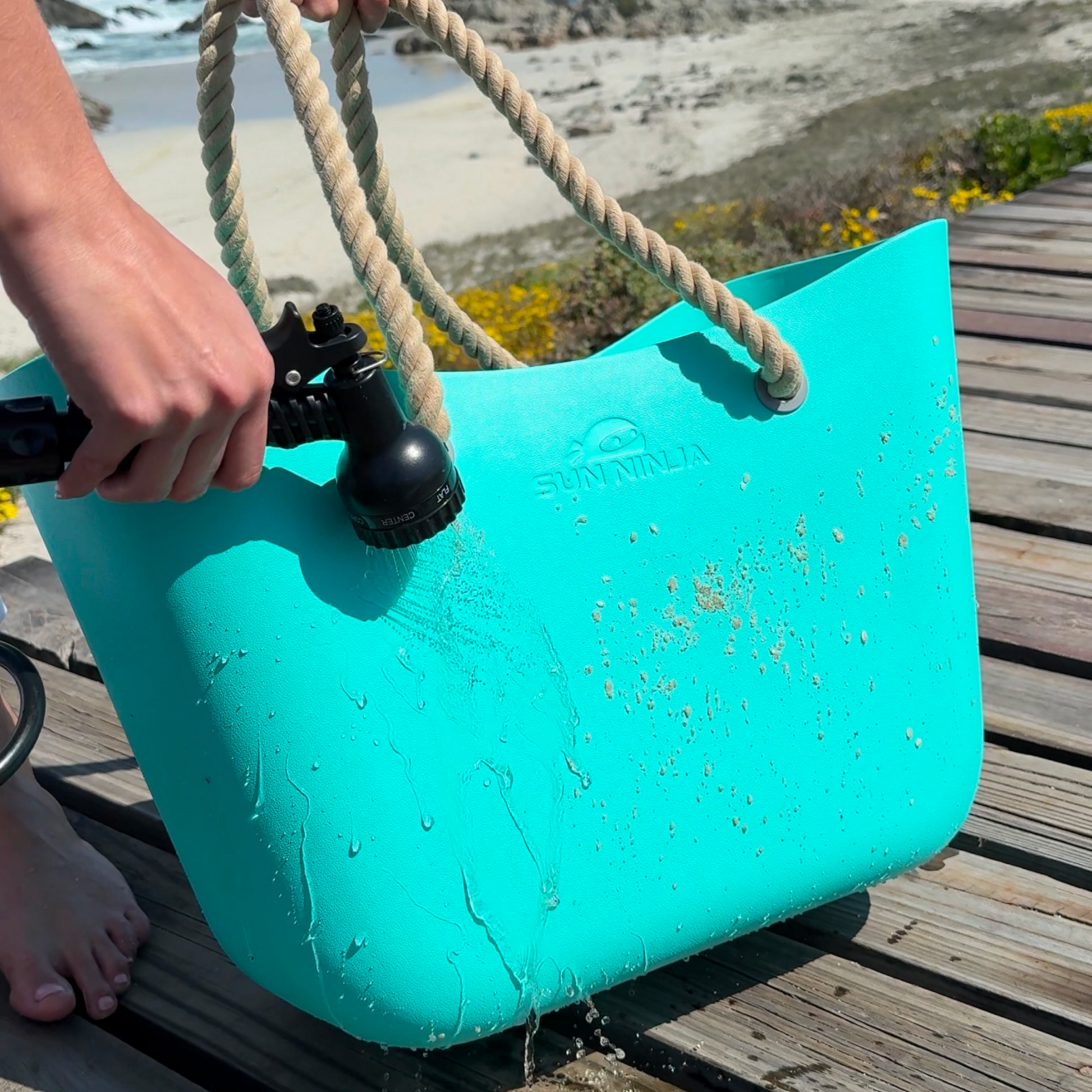 rubber-beach-tote-m1 Sun-Ninja-rubber_tote_mint_7.png