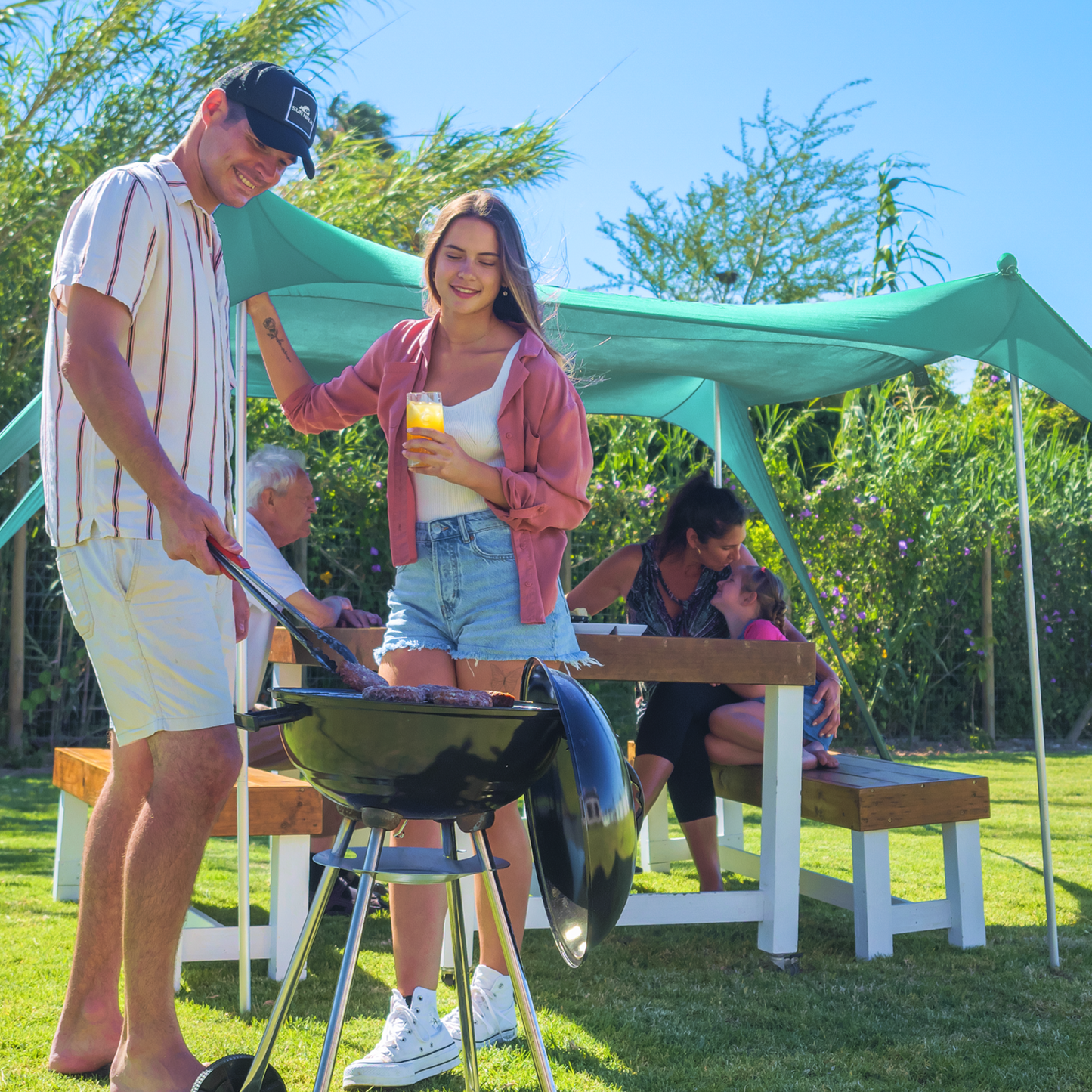 beach-tent-4-person-a4 Sun-Ninja_4_person_tent_green_5.png