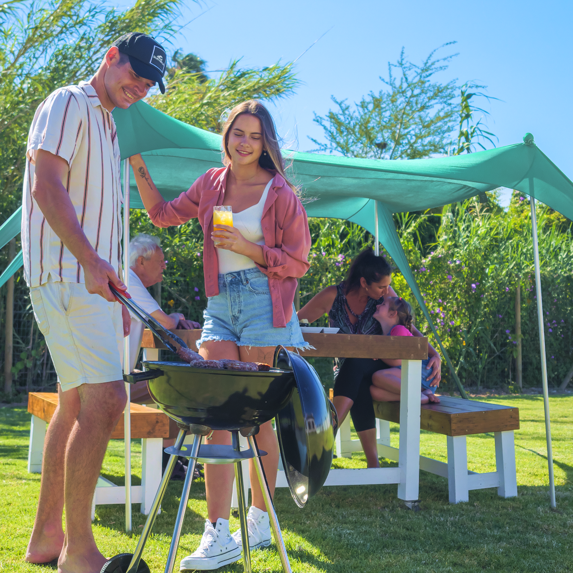 beach-tent-4-person-a4 Sun-Ninja_4_person_tent_green_5.png