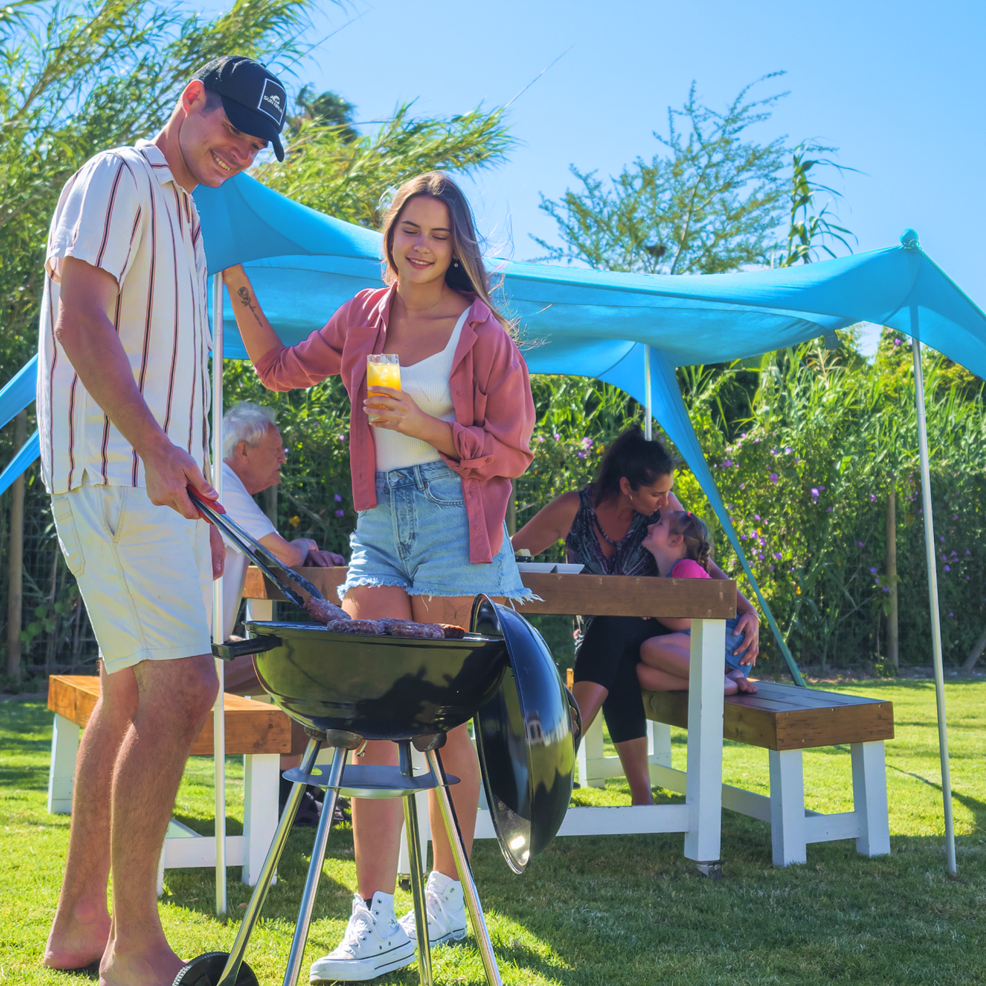 beach-tent-4-person-a4 Sun-Ninja_4_person_tent_turquoise_8.png